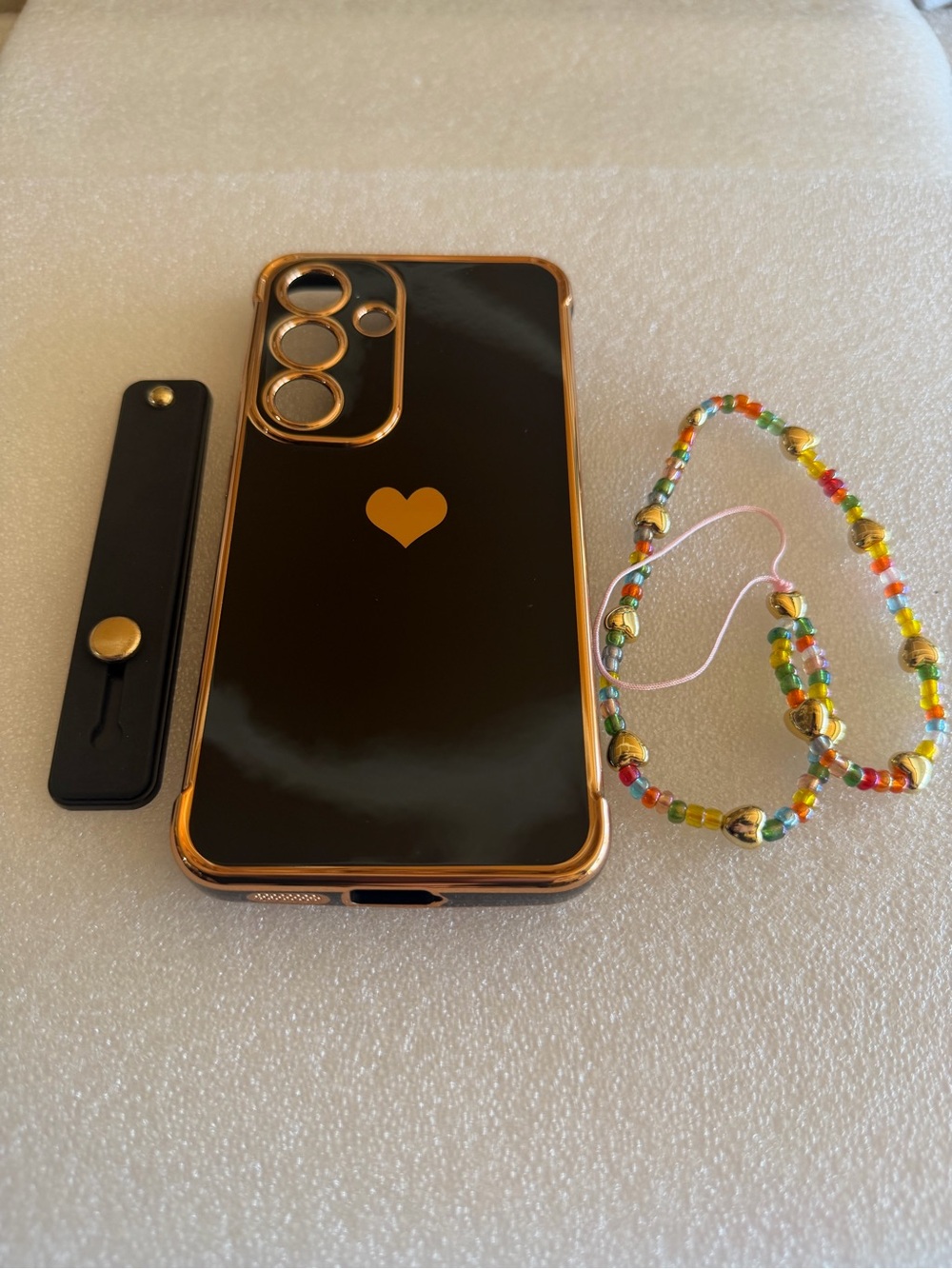 Samsung Galaxy S25 Black & Gold Heart Phone Case Bundle